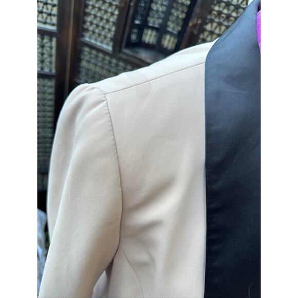 Forever 21 Tan and black Blazer - Picture 3 of 4